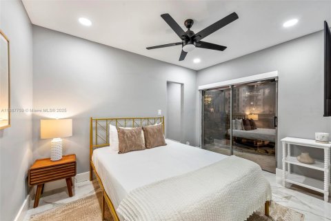 Villa ou maison à louer à Fort Lauderdale, Floride: 4 chambres, 293.39 m2 № 1933116 - photo 18