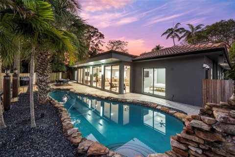 Villa ou maison à louer à Fort Lauderdale, Floride: 4 chambres, 293.39 m2 № 1933116 - photo 19