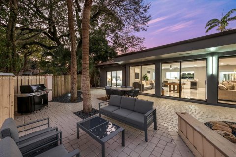 Villa ou maison à louer à Fort Lauderdale, Floride: 4 chambres, 293.39 m2 № 1933116 - photo 22