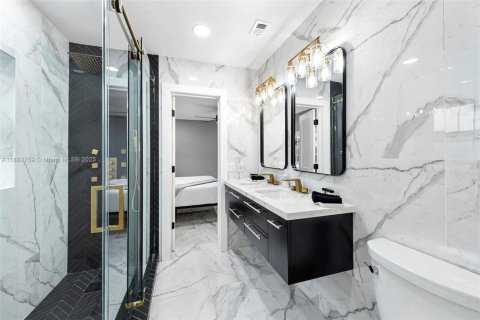 Villa ou maison à louer à Fort Lauderdale, Floride: 4 chambres, 293.39 m2 № 1933116 - photo 30