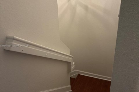 Adosado en alquiler en Cutler Bay, Florida, 3 dormitorios, 141.77 m2 № 2019963 - foto 12