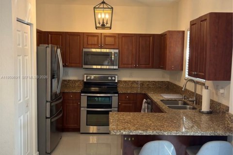 Adosado en alquiler en Cutler Bay, Florida, 3 dormitorios, 141.77 m2 № 2019963 - foto 8