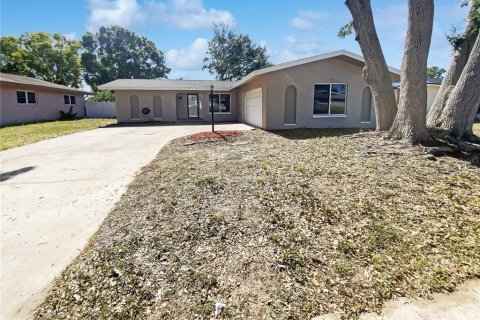 Casa en venta en Largo, Florida, 3 dormitorios, 168.52 m2 № 1637570 - foto 1