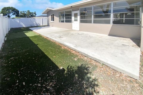 Casa en venta en Largo, Florida, 3 dormitorios, 168.52 m2 № 1637570 - foto 8