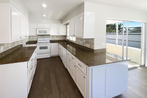 Casa en venta en Largo, Florida, 3 dormitorios, 168.52 m2 № 1637570 - foto 6