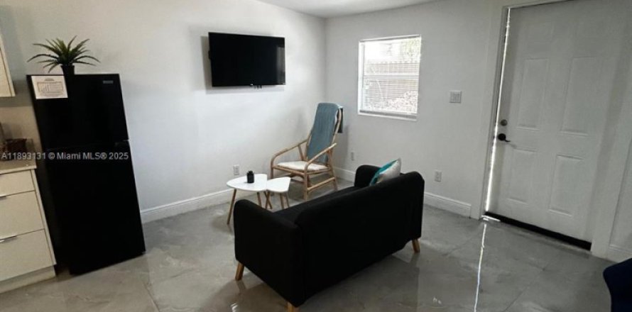 Immobilier commercial à Miami, Floride 1 chambre, 125.7 m2 № 1946759