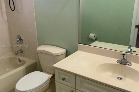 Купить виллу или дом в Коконат Крик, Флорида 7 комнат, 275.55м2, № 1991894 - фото 23