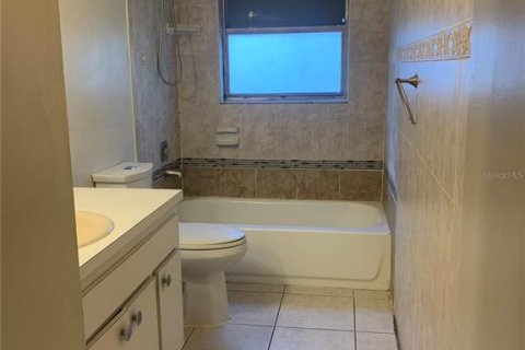 Apartment in Palm Harbor, Florida 2 bedrooms, 74.32 sq.m. № 2231828 - photo 4