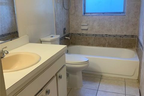 Apartment in Palm Harbor, Florida 2 bedrooms, 74.32 sq.m. № 2231828 - photo 5