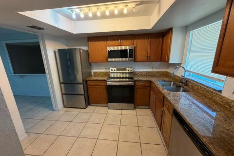 Touwnhouse à louer à Orlando, Floride: 3 chambres, 116.31 m2 № 2156405 - photo 4