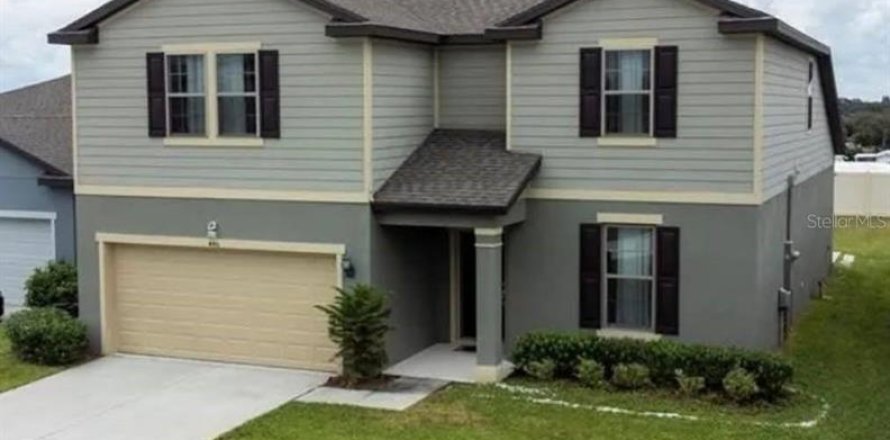 House in Davenport, Florida 4 bedrooms, 275.55 sq.m. № 1911203