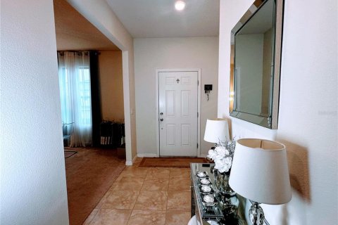 House in Davenport, Florida 4 bedrooms, 275.55 sq.m. № 1911203 - photo 8