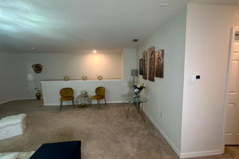 House in Davenport, Florida 4 bedrooms, 275.55 sq.m. № 1911203 - photo 15