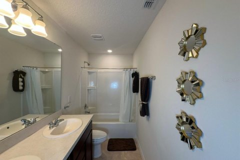 House in Davenport, Florida 4 bedrooms, 275.55 sq.m. № 1911203 - photo 30