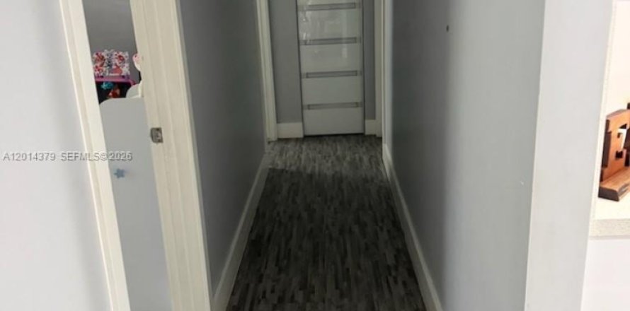 Condominio en Miami, Florida, 2 dormitorios  № 2076413
