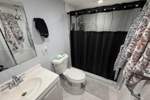 Condominio en venta en Miami, Florida, 2 dormitorios, 81.38 m2 № 2076413 - foto 5
