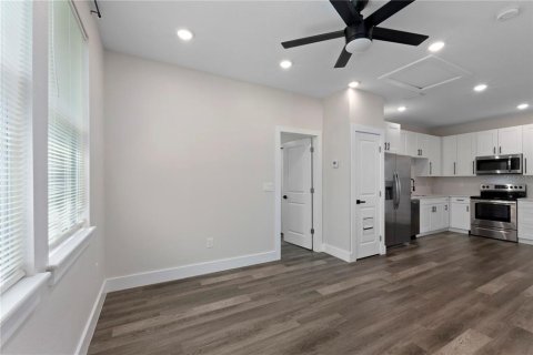 Villa ou maison à louer à Saint Petersburg, Floride: 3 chambres, 144.93 m2 № 1822335 - photo 10