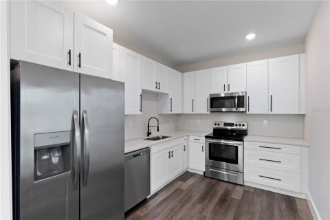Villa ou maison à louer à Saint Petersburg, Floride: 3 chambres, 144.93 m2 № 1822335 - photo 7