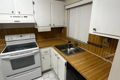 Condo in Sunrise, Florida, 2 bedrooms  № 1868088 - photo 27