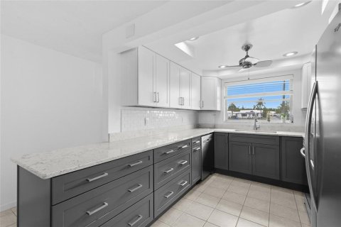 Copropriété à vendre à Longboat Key, Floride: 2 chambres, 126.07 m2 № 2408991 - photo 21