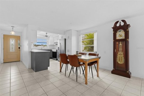 Copropriété à vendre à Longboat Key, Floride: 2 chambres, 126.07 m2 № 2408991 - photo 5