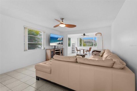 Copropriété à vendre à Longboat Key, Floride: 2 chambres, 126.07 m2 № 2408991 - photo 25