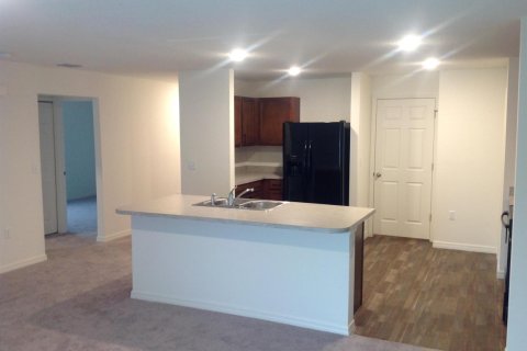 House in Port St. Lucie, Florida 4 bedrooms, 166.85 sq.m. № 2387181 - photo 6