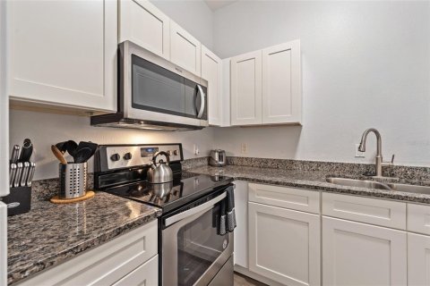 Condo in Kissimmee, Florida, 3 bedrooms  № 1829281 - photo 17