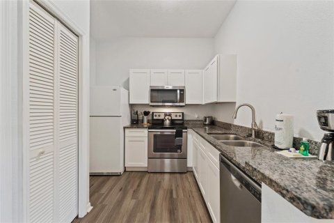 Condo in Kissimmee, Florida, 3 bedrooms  № 1829281 - photo 16