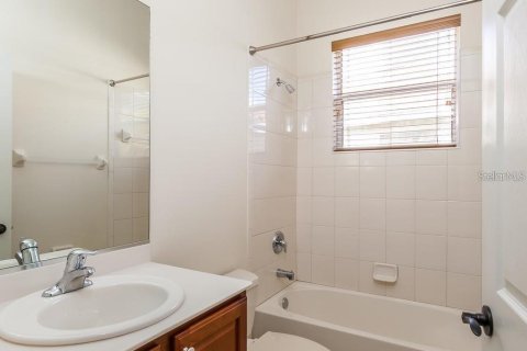 Casa en alquiler en Lakewood Ranch, Florida, 3 dormitorios, 192.59 m2 № 1913034 - foto 14