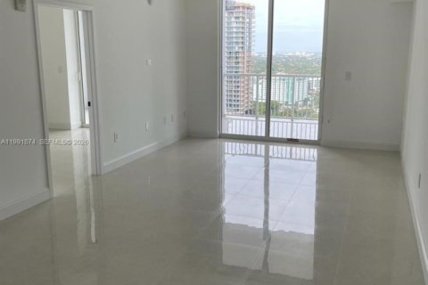Apartamento en alquiler en Miami, Florida, 2 dormitorios, 87.51 m2 № 2055423 - foto 19