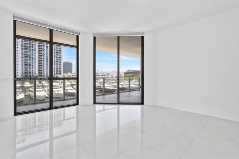 Condominio en venta en North Miami Beach, Florida, 2 dormitorios, 156.26 m2 № 1468537 - foto 29