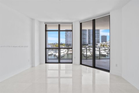 Condominio en venta en North Miami Beach, Florida, 2 dormitorios, 156.26 m2 № 1468537 - foto 30