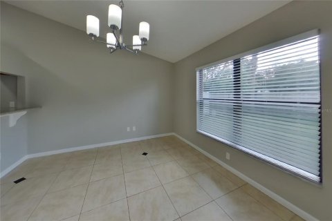 Villa ou maison à louer à Orlando, Floride: 3 chambres, 114.64 m2 № 2427575 - photo 5