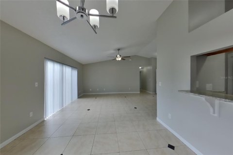 Villa ou maison à louer à Orlando, Floride: 3 chambres, 114.64 m2 № 2427575 - photo 6