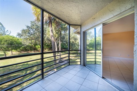 Condominio en alquiler en Coral Springs, Florida, 2 dormitorios, 104.98 m2 № 2027655 - foto 12
