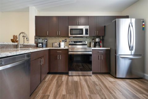 Townhouse in Miami, Florida 3 bedrooms, 122.54 sq.m. № 1952329 - photo 7