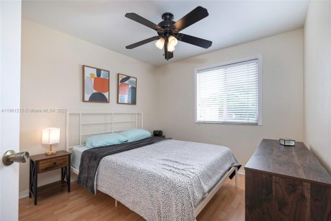 Townhouse in Miami, Florida 3 bedrooms, 122.54 sq.m. № 1952329 - photo 21