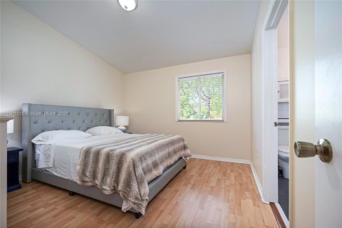 Townhouse in Miami, Florida 3 bedrooms, 122.54 sq.m. № 1952329 - photo 26