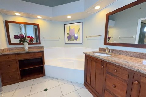 Condominio en venta en Sarasota, Florida, 2 dormitorios, 184.32 m2 № 2107682 - foto 23