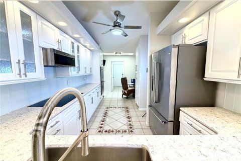 Condominio en venta en Sarasota, Florida, 2 dormitorios, 184.32 m2 № 2107682 - foto 5