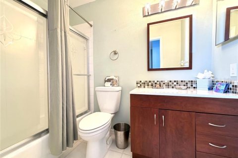Condominio en venta en Sarasota, Florida, 2 dormitorios, 184.32 m2 № 2107682 - foto 28