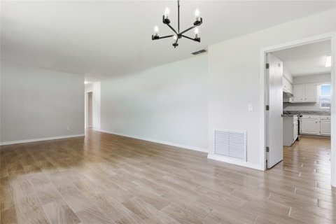 Купить виллу или дом в Лейкленд, Флорида 3 комнаты, 204.2м2, № 2149558 - фото 12