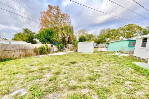 Villa ou maison à louer à Tampa, Floride: 4 chambres, 139.35 m2 № 2385701 - photo 12