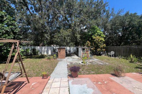 Casa en venta en Kissimmee, Florida, 3 dormitorios, 180.32 m2 № 1904500 - foto 7
