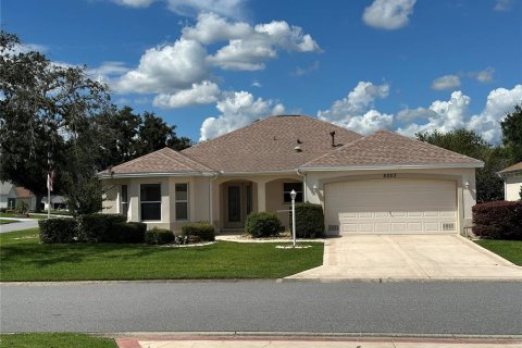 House in The Villages, Florida 3 bedrooms, 174.56 sq.m. № 2372888