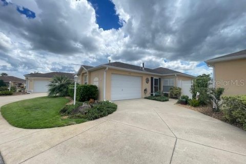 House in The Villages, Florida 2 bedrooms, 104.33 sq.m. № 1905665 - photo 1