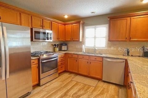 House in The Villages, Florida 2 bedrooms, 104.33 sq.m. № 1905665 - photo 15