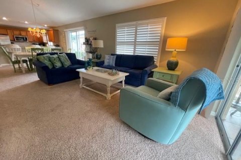 House in The Villages, Florida 2 bedrooms, 104.33 sq.m. № 1905665 - photo 10