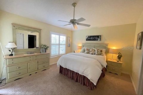 House in The Villages, Florida 2 bedrooms, 104.33 sq.m. № 1905665 - photo 17